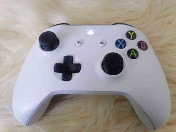 XBOX 1 X
ايكس بوكس ون ايكس واحد تيرا
+حساب كيم باس شهرين 2
الجهاز مامفتوح شرط
الجهاز نضيف 100٪100
+يدات 2.      +.     13 لعبه
جهاز فول
بدون الكيبورد ول ماوس ول سماعه

السعر 230قفل

معا الكيبورد ول ماوس ول سماعه
250
مكاني موصل توصيل داخل الموصل فقط
رقم ***********
