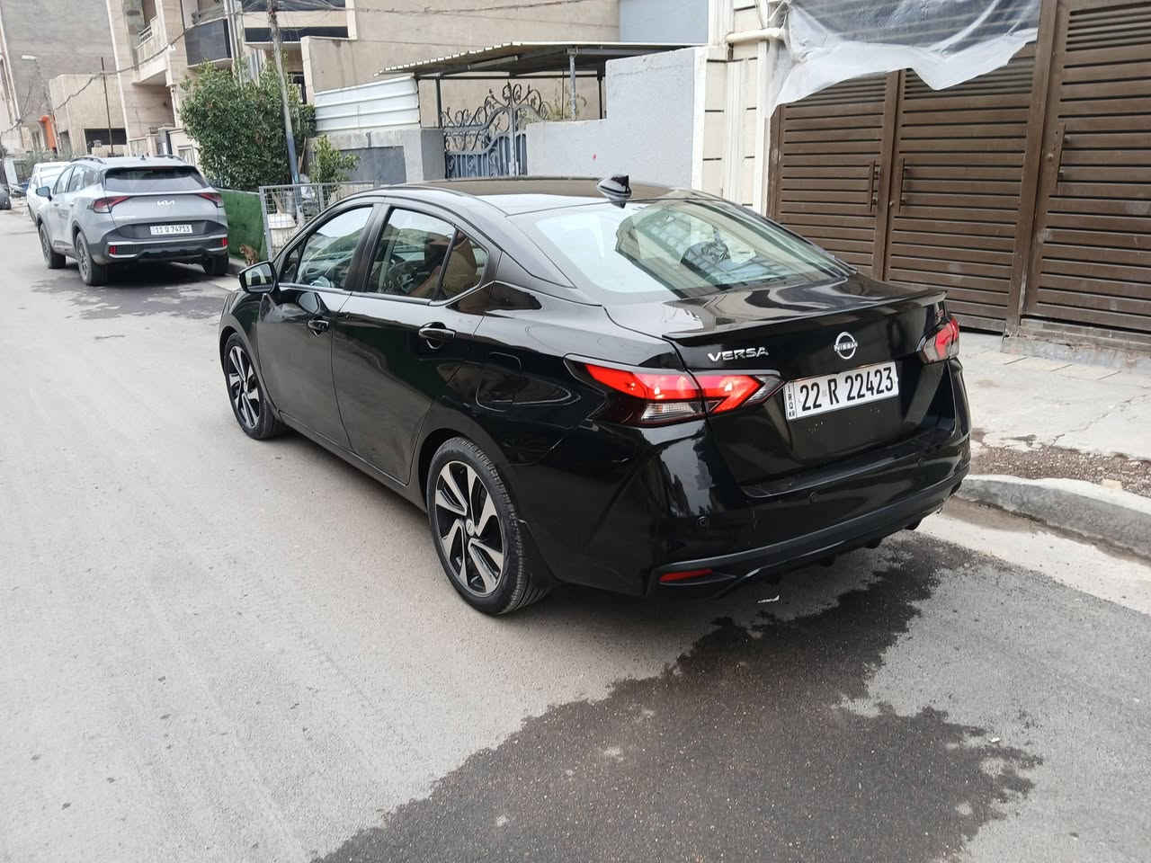 السلام عليكم 
نيسان فيرسا محرك 1600 دبل نوزل موديل 2024 ماشيه 24 ميل بعدها زيرو و عل الشركه ( بصمه كامرا شاشه كار بلي حساس خلفي وجانبي رادارات نقطه عمياء وقوف ذاتي عند السرعه وقوف ذاتي عند الرجوع بصمه ابواب تشغيل عن بعد تدفئه كشنات  تحكمات ستيرن+ تخم تاير جديد شاده ) بيها قطع صبغ بدون تكمه او قمارة ابيع حزام او ابيع عام الي يجي يكلب ويقتنع وياخذها بالعافيه وسعرها جوة السوك ب 110 وسياره بسمي وسنويه وهزه ورقم جدد  ومكاني بغداد شارع فلسطين للاتصال ***********
