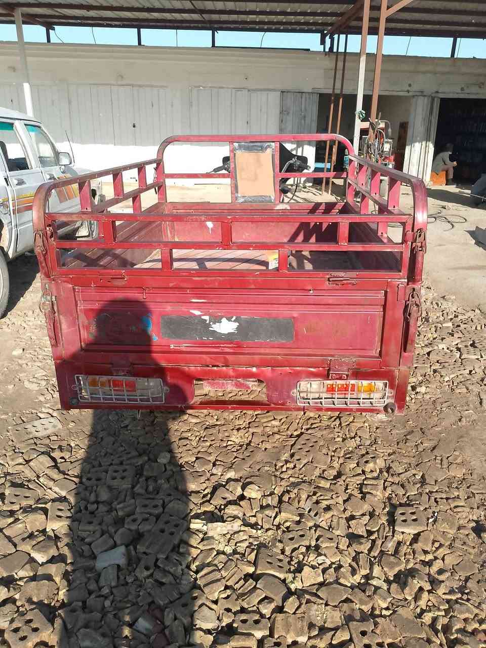 سلام عليكم ستوته دايوان مديل 17شغاله كهربائيات سلف لايت ستوته خير من الله اوراق  
كاملة سعر 800بغداد
***********
