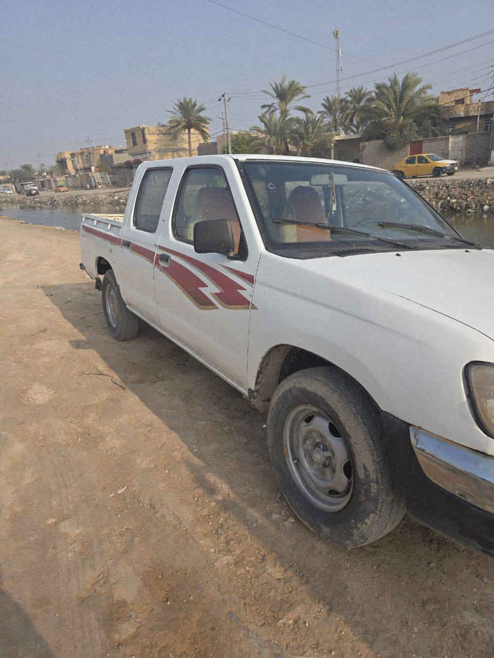 سلام عليكم ورحمه الله وبركاته 
نيسان موديل 2003
مزاده 
سعره 50
***********
