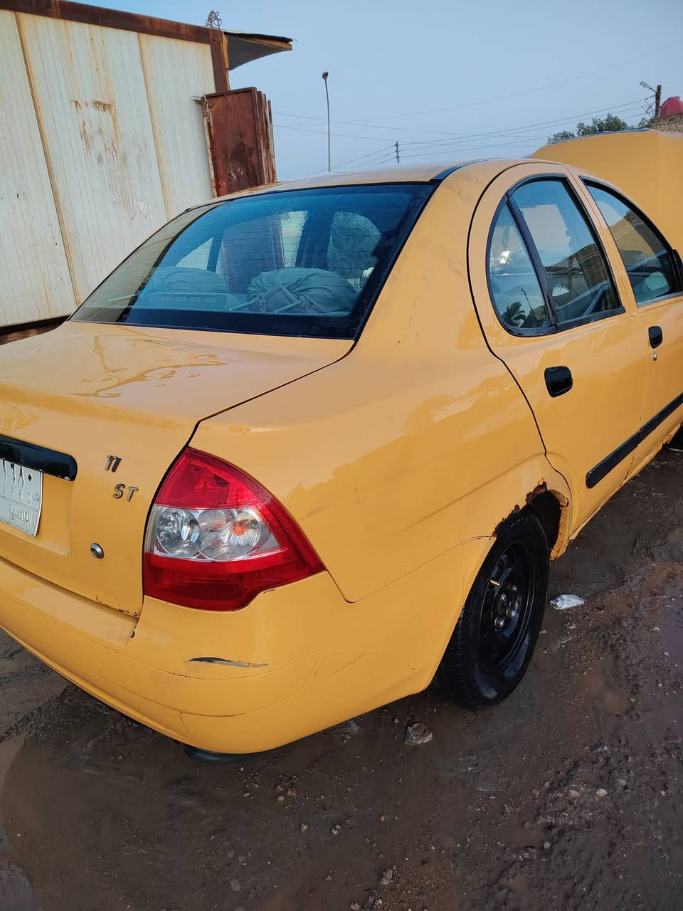 طيبه مديل ٢٠١٥ سياره بيه نقوصات مثل ما موضح بيه خياساَت مابيه ضربه مكفوله +سياره محولبه السعر ٢٨ وبيه مجال مكاني الديوانيه***********
