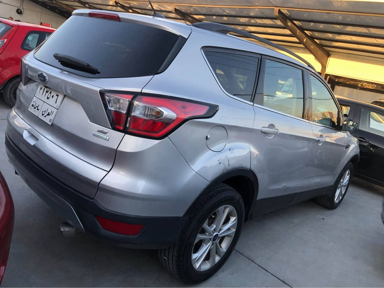 سلام علیکم
فۆرد اسکەیپ ٢٠١٨ بۆ فرۆشتن 
وارد امریکی کۆدی دەرگا توڵی سەقف برێگ بەسمە کامێرا بیلادی  ١٠١ هەزار حقیقی ڕۆیشتوە
مەکینە ٢٠ تۆربۆ تاک ئەکسل
سەیارەکە تەنها دەرگای سندوق بۆیاخە بێ ناو گرتن بێ ایرباگ  پێشی کەپسە وێنەی سۆنەرەکەم داناوە 
گێڕ و مەکینە بە شەرت سەیارەکە ماڵی دۆستە 
نرخی ١١٠ گەڵا و معامەلەی هەیە
***********
لە سلێمانی السليمانية, العراق
