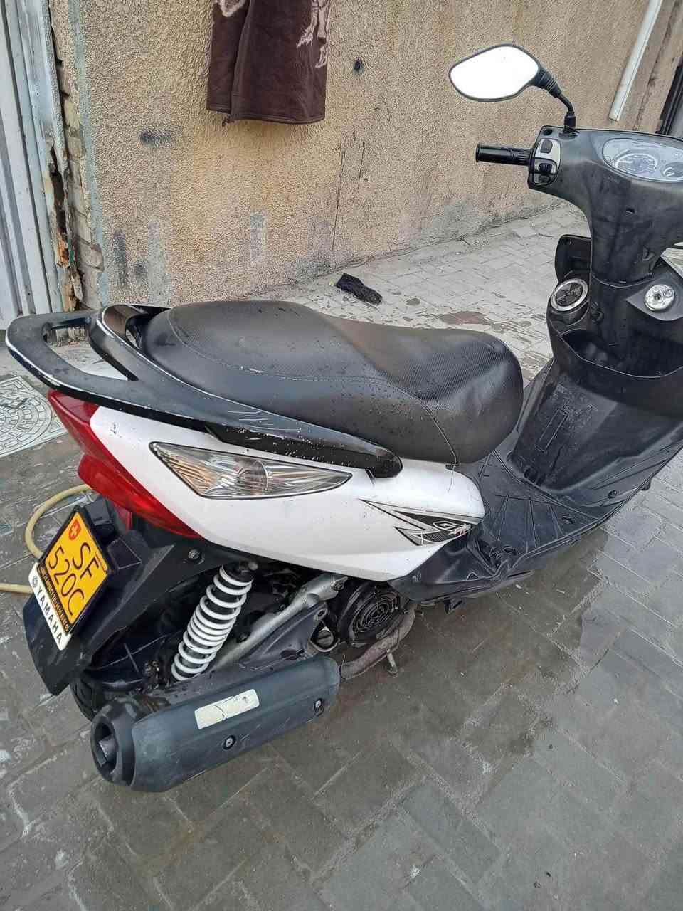 السلام عليكم دراجه ثعلب للبيع
دراجه 140

دراجه خير من الله

تعال وتشوف بعينك 

دراجه كابريتر 

مكينه ممفتوحه

كفرات بلاديه

نكره سلف 

دراجه مابيها اي نقص 

السعر

650

المكان 

البياع سويب
 
الرقم

***********

واتساب
