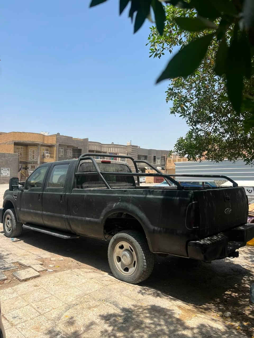 سلام عليكم  للبيع فورد F350
لون اسود مكينه وكير تاهو 5300 سياره جديده ماعوزها شي سعرها ب٥٠ وبيها مجال 

***********
