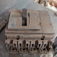 قاطع كهرباء • ٢٥٠ أمبير