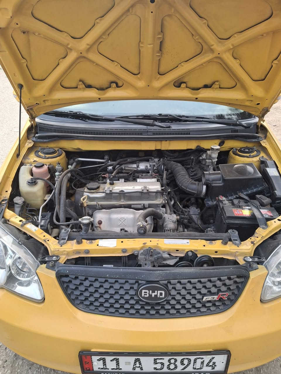 السلام عليكم سياره للبيع بي واي دي مكينة لانسر كير عادي المرغوب تبريد شاشه تتفأه صبغ قطعه وحده الجاملغ الخلفي الايسر تخم تاير جديد السياره جاهزه مصفره هيئه وغرامات موديل 2011مكاني المحموديه الاستفسار الاتصال على ***********
