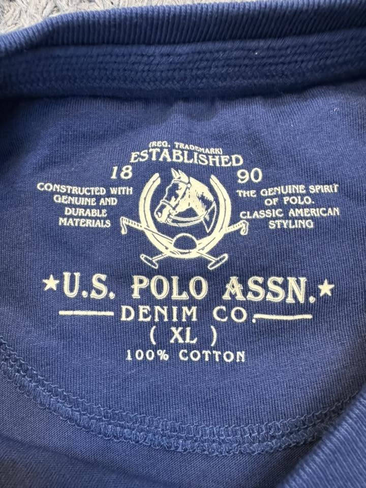 US POLO
اصلي 
باله نضافه 100%
قياس XL


**إذا كنت صاحب هذا الإعلان وتريد حذفه لأي سبب، رجاءا أرسل رسالة إلى الدعم الفني**