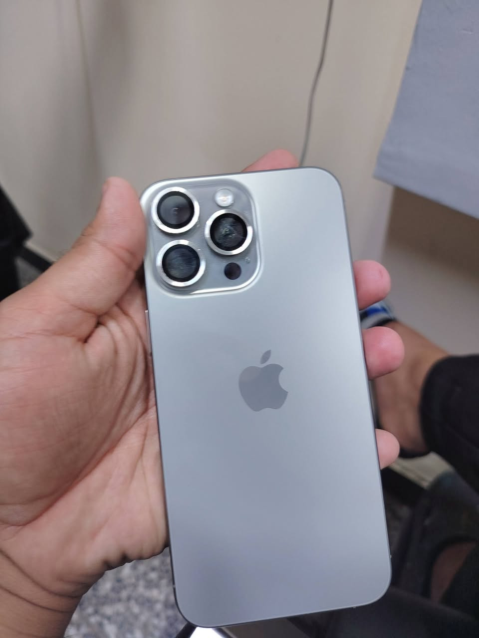 ايفون ١٥ برو ماكس
شرق اوسط عربي ماستر 
جديد بمعنى الكلمه زلغ مابي 
بطاريه ٨٩ 
ذاكره ٢٥٦ 
كارتونه كيبل غراضه كامله 
بغداد قرب فلكه حي النصر 
 تاخذه من بيتي 
كفاله


**إذا كنت صاحب هذا الإعلان وتريد حذفه لأي سبب، رجاءا أرسل رسالة إلى الدعم الفني**