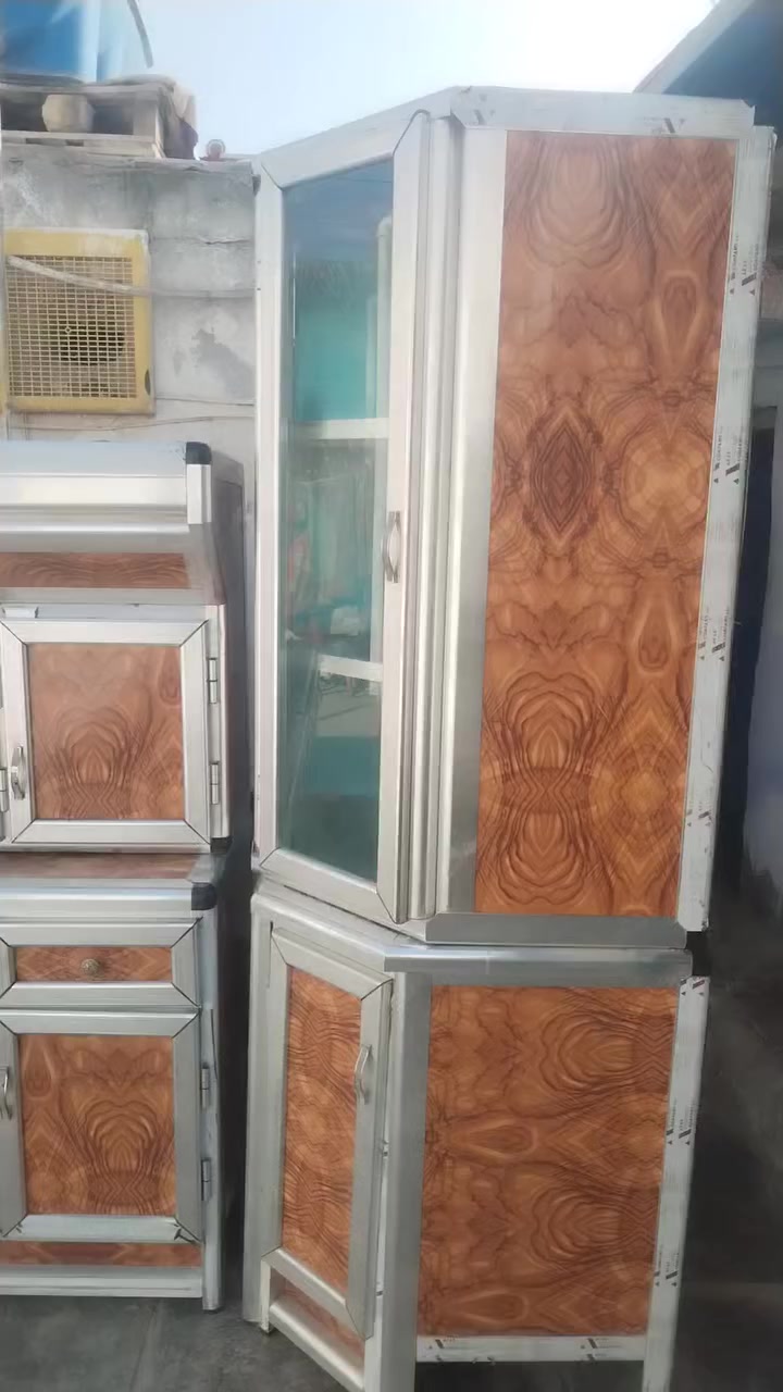 كاونتر اربع متار نضيف كلش اوصلي اوثقيل شرط انضافه اسعر 265 عنوان شطره ***********
