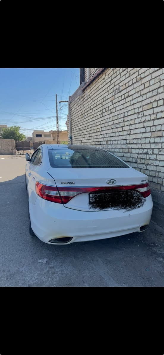 ازيرا خليجي موديل 13 فول مواصفات رقم أربيل بأسمي بانوراما مكينه 3000 بصمة أبواب وصندوق مري شفط ترحيب بالمري عند الاقتراب زراك لايت كراس اماميه كهرباء وكرسي السايق مساح تبريد قطعتين ويل 19 رياضي الغرفة جلد قرميدي ثلاث بردات خلفية كهرباء وجوانب يدويه حساسات اماميه خلفيه جنطه كهرباء  انارة محيطية  داخليه ولايت زنون اصلي صبغ جاملغ خلفي بدون دواخل  والدعامية الخلفية اثر شخوط والباقي مكفول السعر 136 مكان السيارة بغداد
***********
