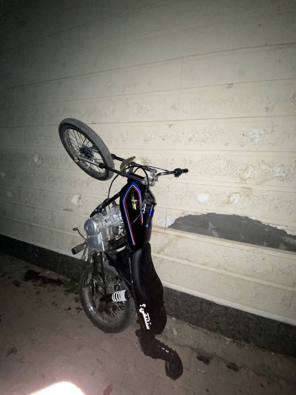 سلام عليكم انتنس موديل 24 للبيع
ي عيب مابيه شرط شلعه معدل و تعميره جديد 
شراي تعال خاص  مكاني ديالى خانقين و هاي رقمي
***********
