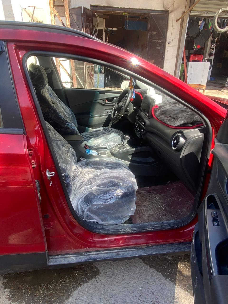 السلام عليكم سياره
للبيع موديل 2022 بصمت باب. تشغيل عن بعد
رادار أمامي وخلفي وجوانب السياره احله من الصوره
الضرر قطعتين بنيد وجاملغ وارد امديكي
ب اسمي السياره  رقم صلاح الدين تحويل ثاني يوم
هزه جديده السياره ترقيم جديد قبل شهر
 كشنات اماني تدفئه دفع رباعي العنوان
#تكريت #شارع #الباشا
السعر 155 وبيه مجال شي قليل الاتصال
عل رقم او تواصل عل واتساب
***********
