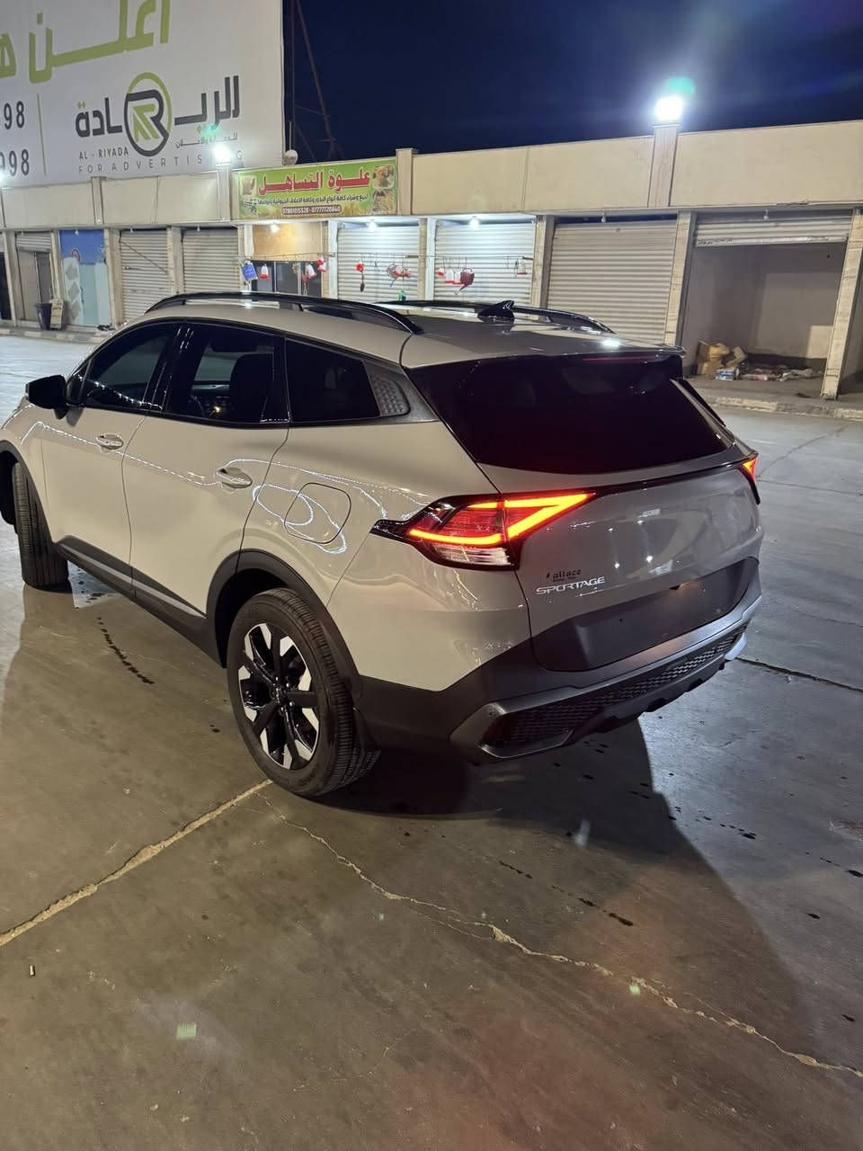 Sportage2024 xline 
بدون ايرباك
ماشيه 16000
الحادث حافه الجاملغ الامامي شبر وصار شويه بارد بقبق الجنطه
المواصفات
بانوراما
بصمه
تشغيل عن بعد
رادارات
حساس وكامره خلفيه
كشن حار
كشن كهرباء
تحديد مسار وقياده شبه ذاتيه
وباقي المواصفات المعروفه
مكانه حله
***********
