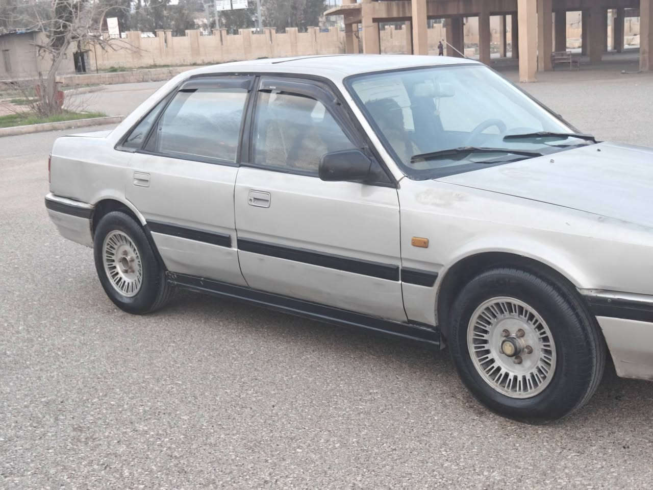 مازدا مۆدیل 90هەشتو بەخ تەبر یتە سلایتە کارە باییە سەنەوی تازە 2030 گێرومەکینە  لێکدراوی نیە هیچ مەسرەفی تێ دانیە تۆزێک کاڵ بوونەوەی هەیە چوار تایەی نوێی لەبنە توندوتۆ ڵە چرکەی تێ دانیە زۆر جوانە ماڵی دۆستە سەحر 39وەرەقە مەجالی تێدایە ***********
