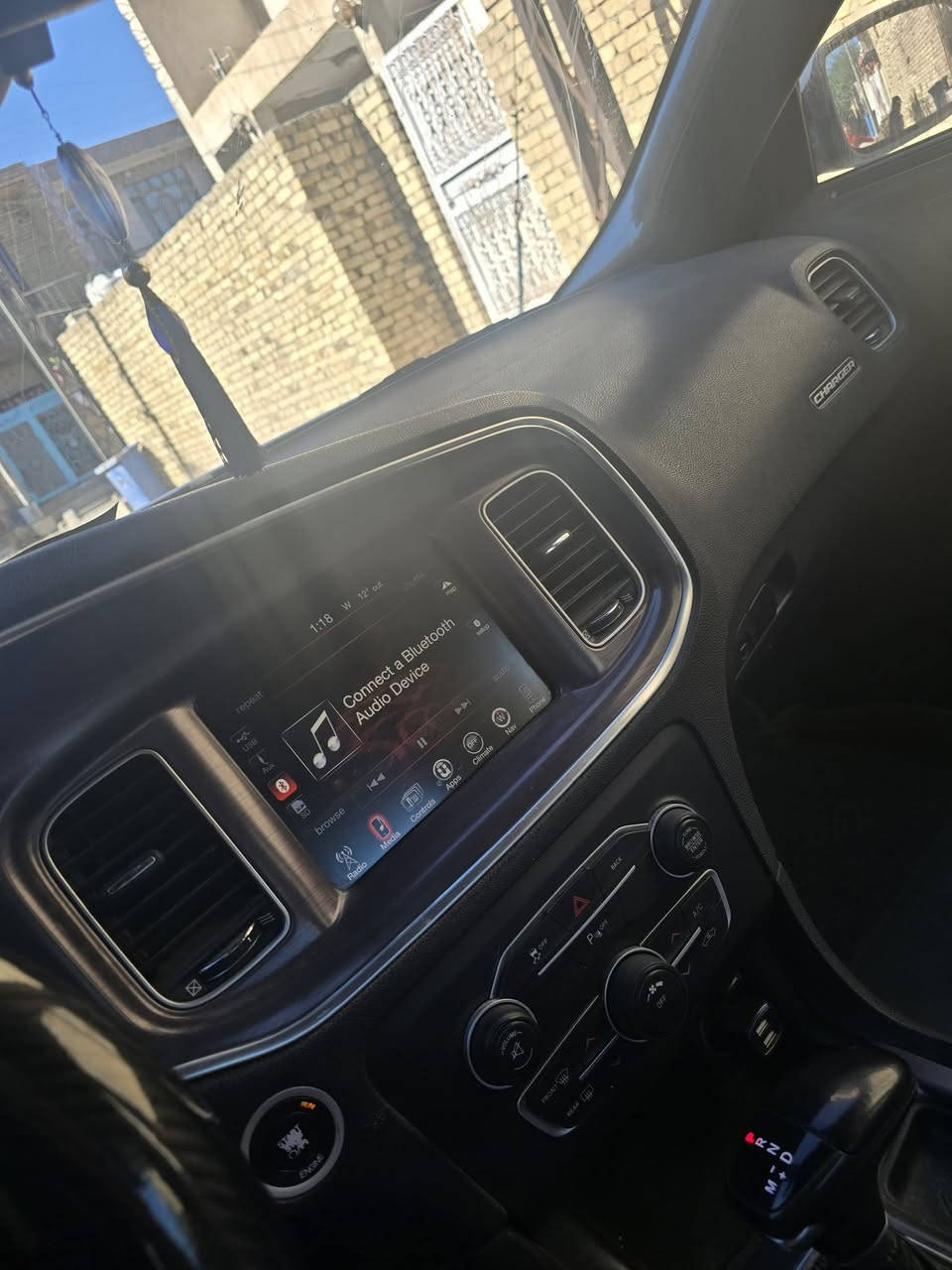 لسلام عليكم جارجر ١٥ كنديه بيه بابين مبدلات بدون ايرباك سياره فقط اي صبغ مابيه سونار مرفق بصور اتصل ***********
