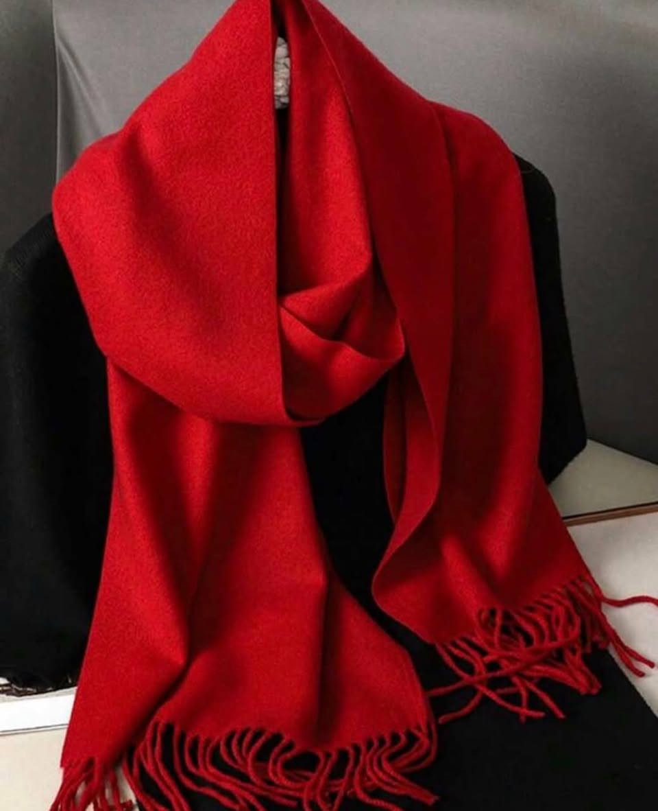 عرض خاص
سكارف ميكاسا الاحمر الخامه صوف الاصلي 

30 الف سعر الدرزن 

اخير 5 درزن متوفر


**إذا كنت صاحب هذا الإعلان وتريد حذفه لأي سبب، رجاءا أرسل رسالة إلى الدعم الفني**