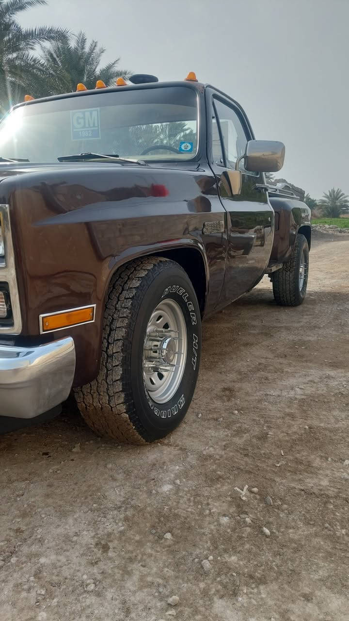 يا الله شوفر ليت بيكم موديل ٨٢
رقم صلاح الدين انكليزي بسمي سنويه 

هزه وسنويه جديده  

تخم تاير  ويل رياضي  صالنصات رياضيه 

مكينه ٨ سلندر 

كير ١٠٠٠   سياره جاهزه شوفت العين 

داخله كله مدوشم جديد 

ما ناقصه اي شي 

تبريد منضومه كامله شغال 

مسجل شاشه سستم صوت دمام 

هورنات طاط ملكيات 

سعر السياره  90 ورقه وبيه مجال 

مايعجبك المنشور اعبره ودعينه برزق  والله يرزق الجميع 

مكان السياره بغداد الكاضميه قرب بوابه بغداد  

اتصل وبخدمتك  ***********
