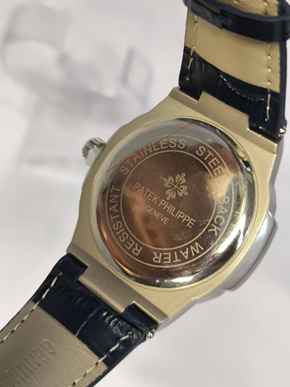 باتك فلبPatek Philippe
تحفه فنيه تتخطى مفهوم الوقت 
الميناء مميزة بدزاين عصري 
زجاج زفير مقاوم للخدش 
منفذ تاريخ شهري
الهيكل مصنوع من التيتانيوم 
مختمة من كل مكان
اميال لامينوس 
مقاومة ماء وغبار 
سير مصنوع من الجلد الطبيعي 
قفل فراشة اصلي

ملاحظة متوفره قطعة واحده فقط 
السعر :- 28الف ع اول تم 
للحجز والاستفسار يرجى الاعتماد خاص


**إذا كنت صاحب هذا الإعلان وتريد حذفه لأي سبب، رجاءا أرسل رسالة إلى الدعم الفني**