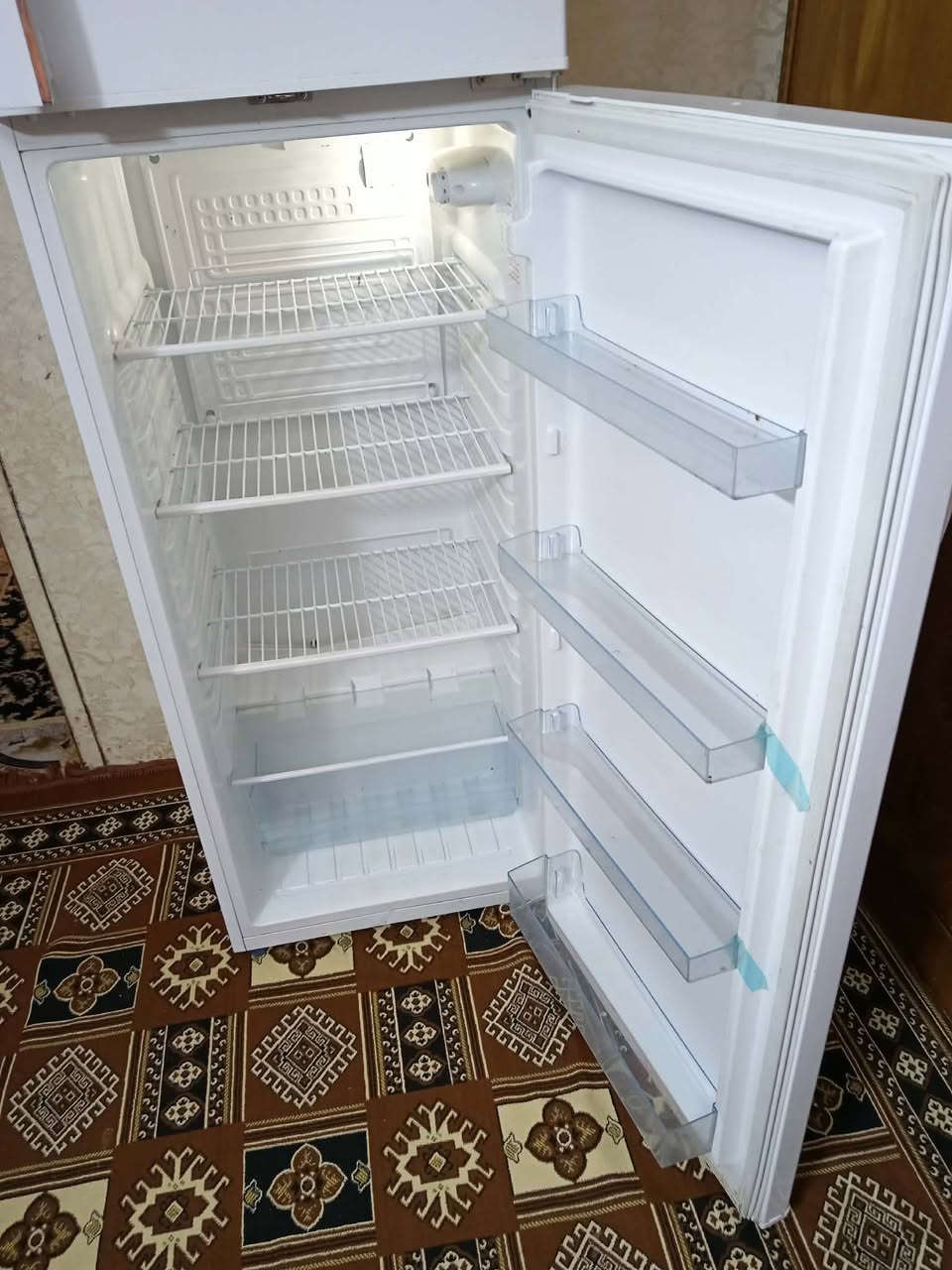 ثلاجة للبيع 225
عنوان حبانيه
للاستفسار ***********
