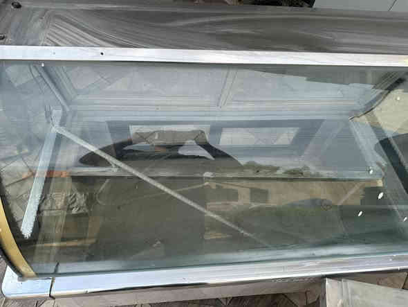 خلاط حمص استعمال شهر فقططط + عارضة مقبلات ١٢ بلانك + طباخ ٣ عيون خارجي مشتغله بليت جوانب ووجه وعندي نواعم 
تواصل واتساب اخوان ممتواجد فيس
*********** 
مكاني بغداد الدورة
