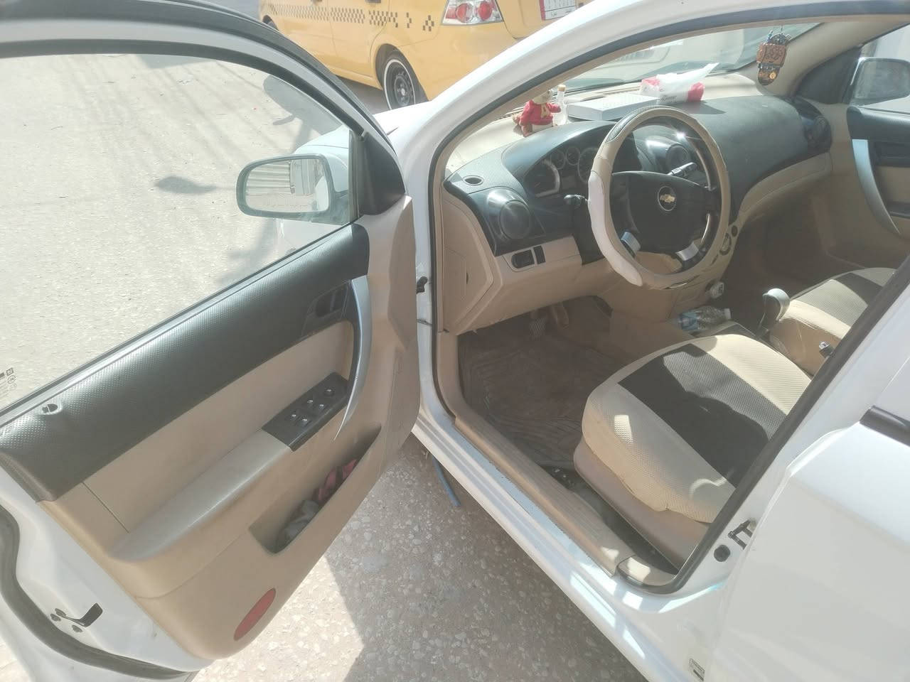 السلام عليكم افيو مديل 2010 رقم انكليزي السنوي 2030السياره كفاله من التبديل صبغ جاملغ السايق الكدام مكين وكير وحدادي وتخم تاير جدد والتبريد شغال رقم بصر امداور بلنجف  السعر 75 اوبيه مجال للشراي ***********
