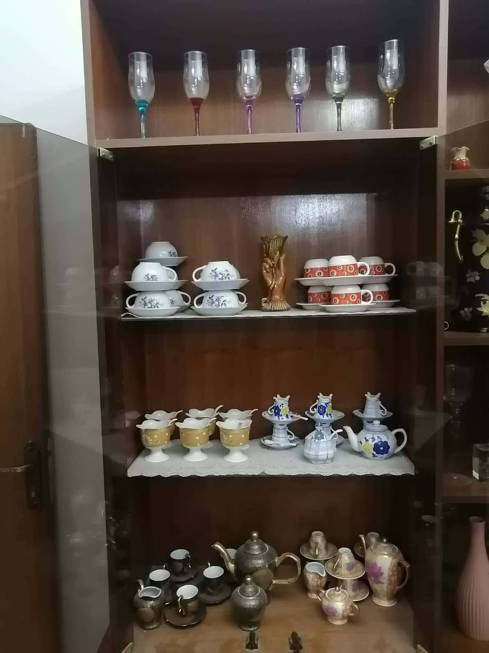 السلام عليكم بيع مستعجل تحفيات وسيتات اكواب حليب وكهوه وكلاصات مهر وكاسات كاستر  كله ابيعها شلع للجادين بالشراء
للاستفسار ***********
