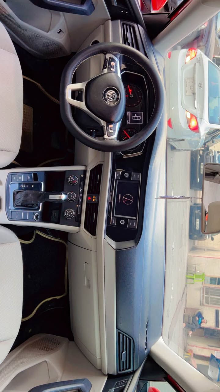 سلام عليكم جيتا 2019 بغداد بسمي رقم وهزه جدد سياره جديده بمعنه الكلمه كل نقص مابيه بيه بس البنيد مصبوغ فقط بدون دواخل ويل حجم 17 تخم تاير جديد ماشيه51 تبريد ثلج منضومه جديده 
لد خلفي امامي دبل سويج مكان بغداد الصالحيه
السعر 127 ماكو هيج سعر وبيه مجال كلش بسيط
*********** حجر الصلنصه موجود بلادي
لون مشمشي مميز كير 8 نمر قتصاديه حيل بغداد, العراق
