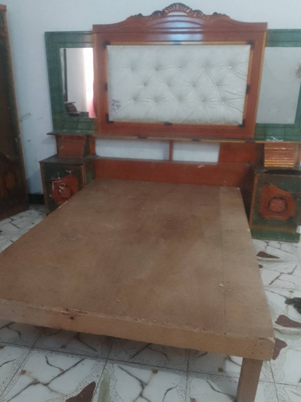 غرفه كامله بس لميز مامشدود بيهه اضرار للبيع وجربايه نفر هيه ودوشك مالتهه ودوشك جربايه نفرين للبيع سعر خاص


**إذا كنت صاحب هذا الإعلان وتريد حذفه لأي سبب، رجاءا أرسل رسالة إلى الدعم الفني**