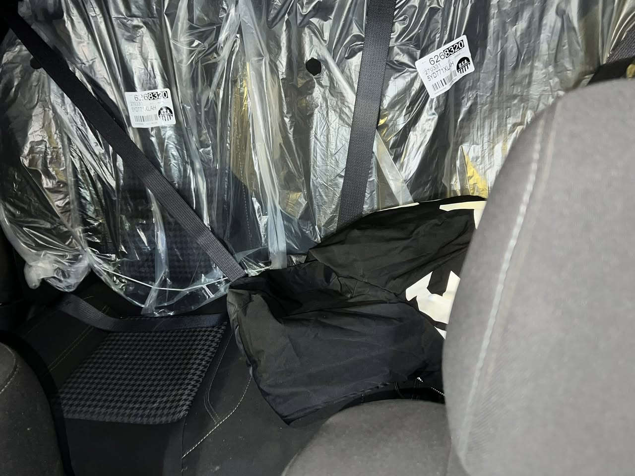 السلام عليكم شباب عندي جارجر للبيع موديل 23.  مكينه 3/600 مواصفات ستيرن شفتات شاشه جبيره سياره ماشيه 6400ميل 
حلوه وجديده
 ونضيفه ورقمها أربيل

 تحويل ثاني يوم وكاله 

***********
