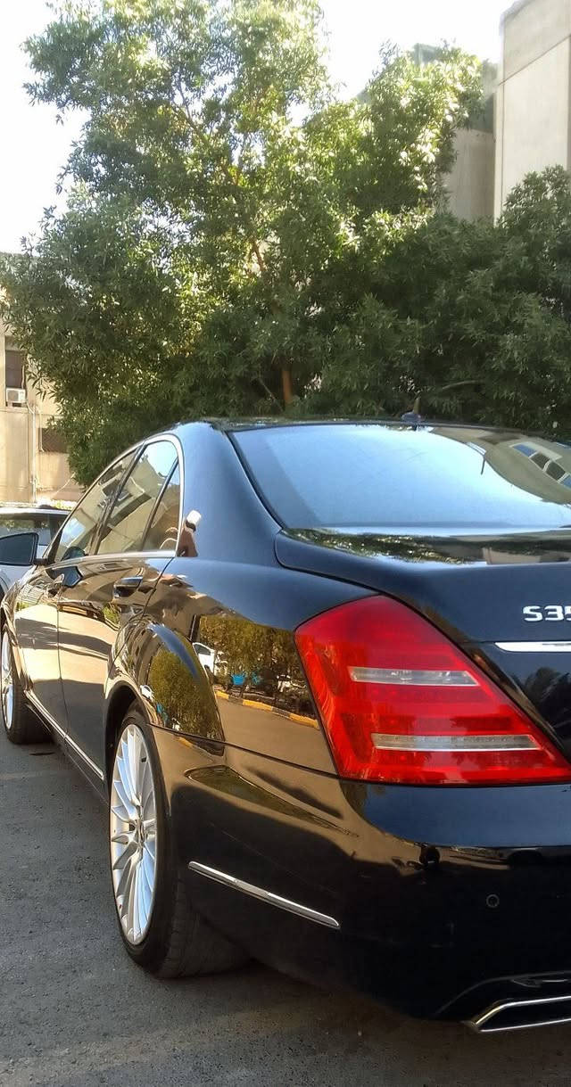 مرسيدس موديل 2009وارد الماني فول S350. مكفولة من الصبغ ماعدا الجاملغ الايمن الامامي والدعامية محدثة بصمة جكات بوب وصندوق شفط ناظور حساسات كراسي جلد تدفئة تبريد سيدي جنجر حجزميموريبردات  ستيرن كھرباء مري شفط اشاير  رادار ناظور امامي فتحة بالسقف وبعد بيھھ مواصفات ولااحب الاطالة السيارة نظيفة ماشية 150 ألف كيلو محرك كير حدادية تدفئة تبريد تمام رقم اربيل سنوية وھزة جديدة باسمي مكاني بغداد...***********. بسعر مناسب بيع اومراوس..رقمي بي واتساب للاستفسار غير متواجد على الفيس ولا الخاص..
