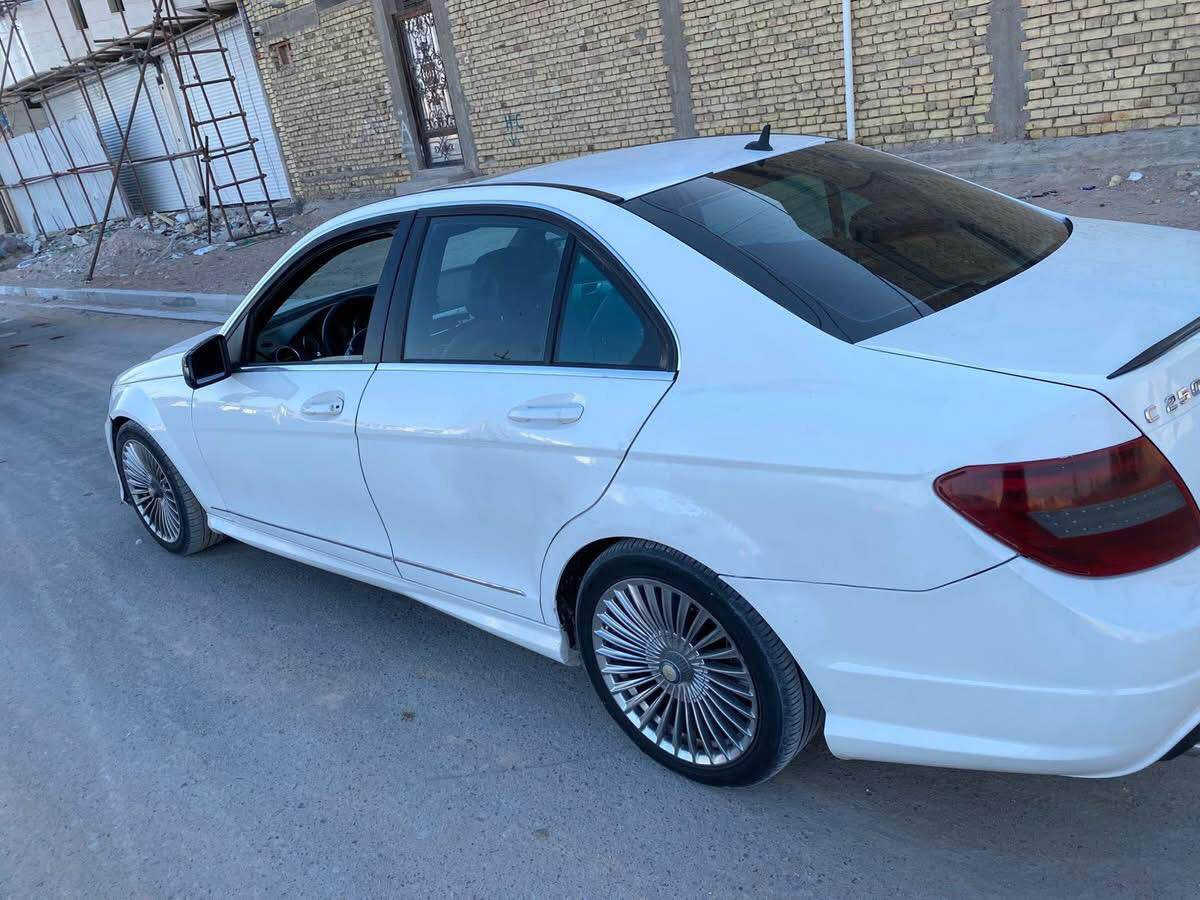 Mercedes C250
2013 
رقم اربيل هزه وسنويه جديده 
فول مواصفات اعلى شي 
سياره نضيفه ونصبه حلوه ومصروف عليها 
داخل جلد
حدايده وتخم تواير جديده *
الكير مفتوح يم صاحبها القديم لغرض تصليح 
وحالياً بدون اي مشاكل *
ضرر : ابيع حزام 
سونار مرفق ويا الصور          104$ وبيها مجال
الشراي يدلل 

مكانها ( البصره )

*********** أربيل, العراق
