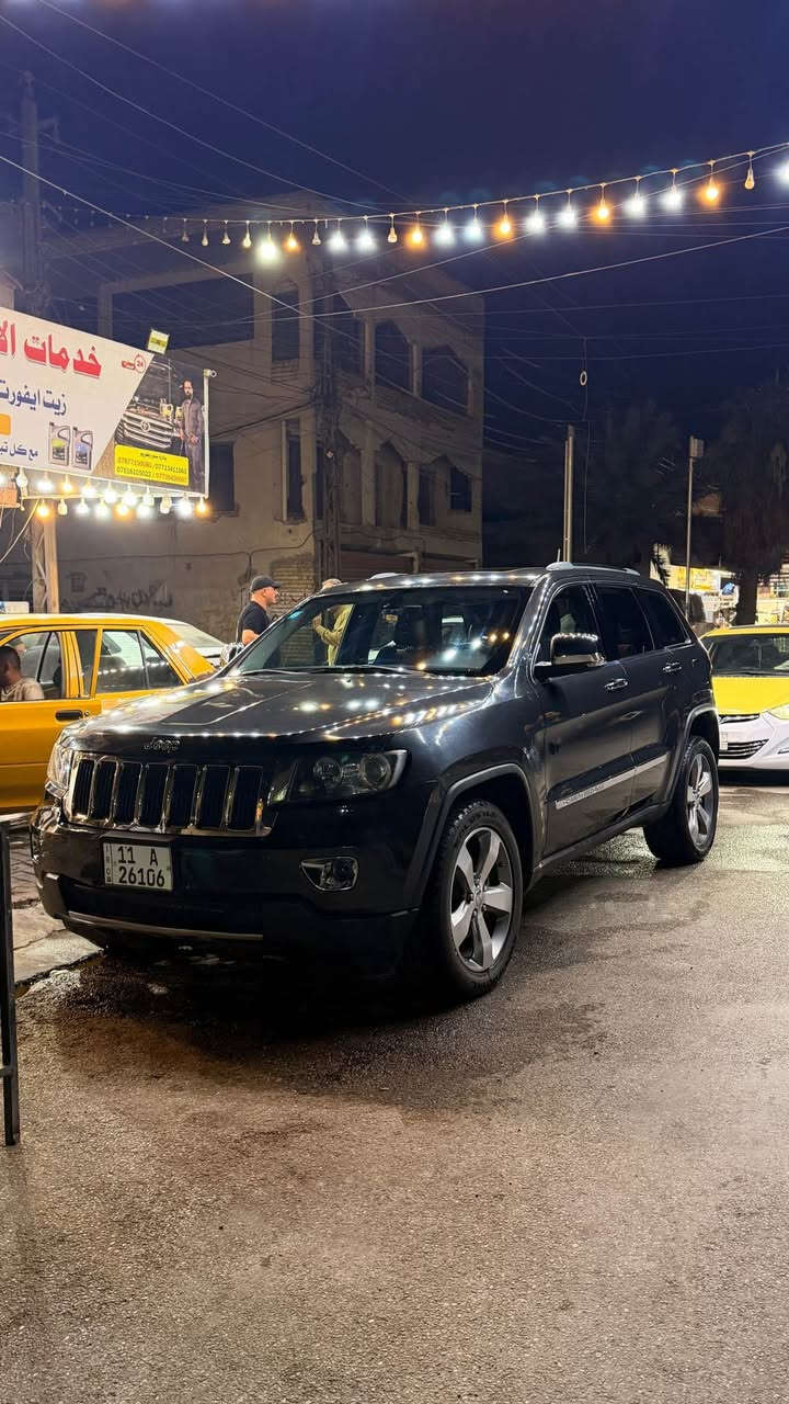 السلام عليكم اخوان جيب كراند شيروكي لمتد فول 
للبيع رقم بغداد بأسمي 
السياره كلين تايتل وتقريرها موجود بدون ايرباك بدون غرق
بيها صفحه صبغ فقط بدون معجون بالعراق بسبب شخط (ستوته)
السياره جاهزه صدر تخم تاير ويل 20 مصروف عليها 
مكانها بغداد السعر 137 وبيها مجال 
للاتصال (***********) بغداد, العراق
