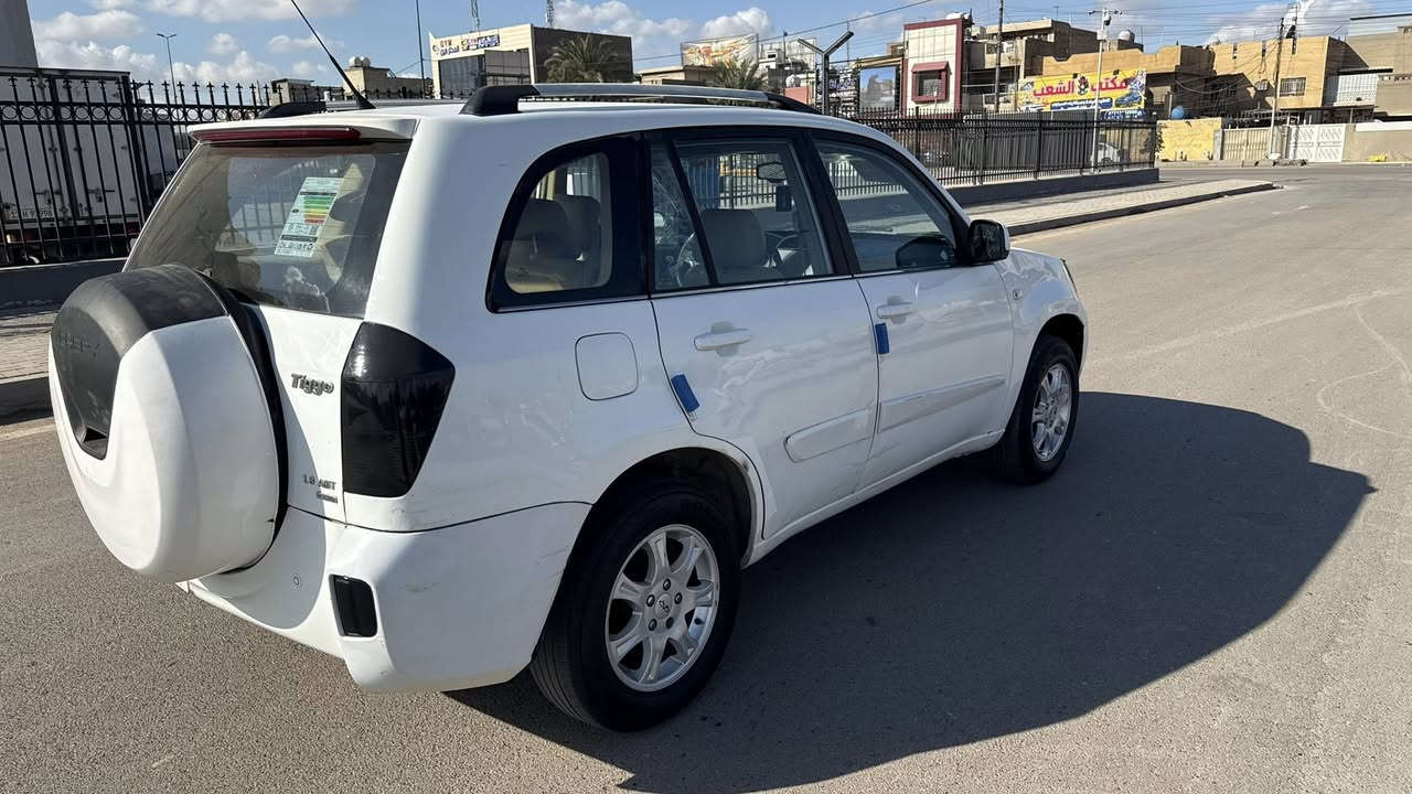 للبيع شيري تيكو موديل 2012 رقم بغداد تحويل ثاني يوم بيها صبغ نص جاملغ الامامي الباقي مكفول جاهزه كير مكينه صدر خلفي امامي جديد امسويله ادامه كامله اي نقص مابيها اترايها طكه متسمع بيها داخلها جديد كشناتها جدد السياره مابيها اي نقص خير من الله ماشيه 110 حقيقي السعر 57 مكانها بغداد الشعب للستفسار ***********
