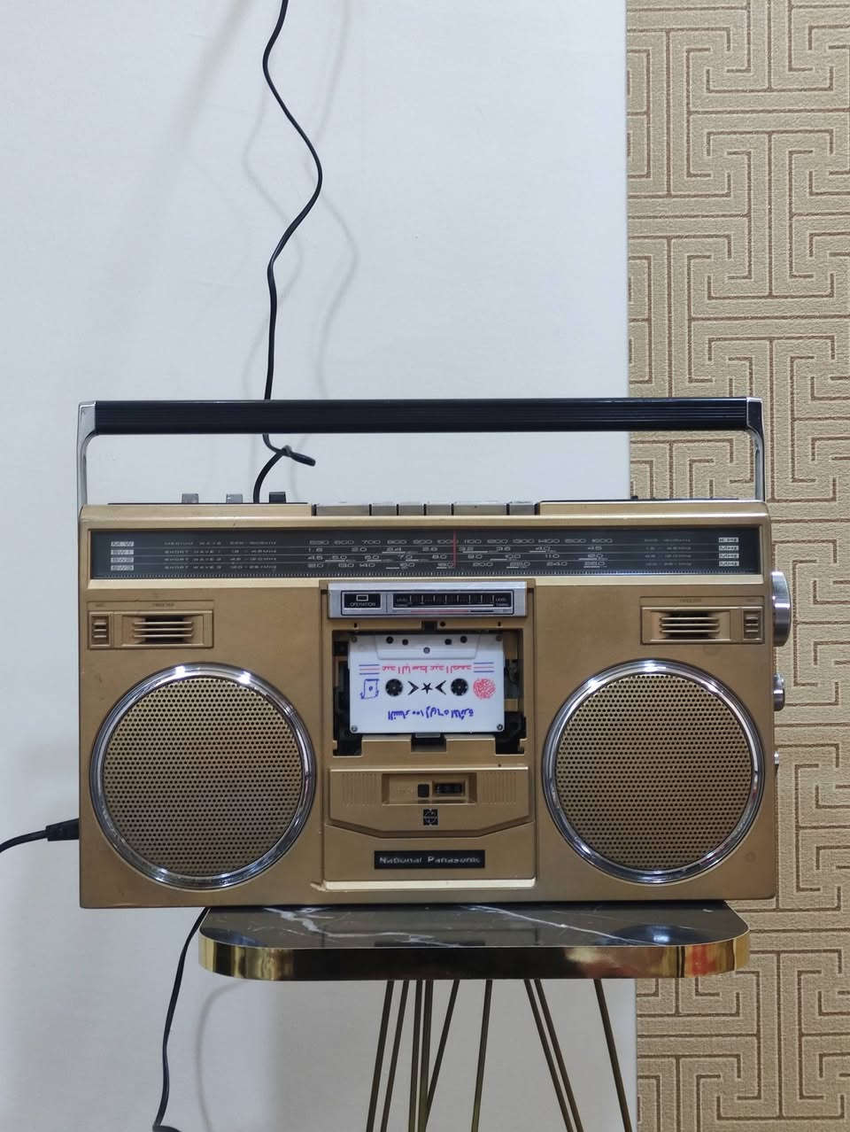 سلام عليكم مسجل راديو ناشانول للبيع نقص فقط قبق كاسيت باقي الشرح داخل الفيديو واتساب *********** يوجد خدمة توصيل لجميع المحافظات
