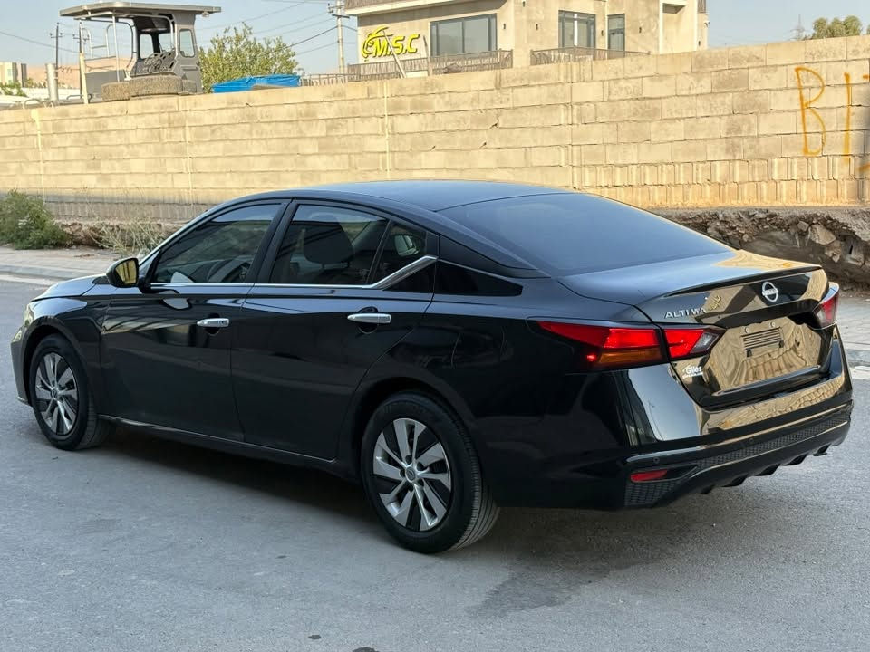 NISSAN ALTIMA 2024
مواصفات S : ماشيه 23,000 ميل 

جاملغ و بنيد صبغ بدون دواخل 
حادث خفيف و سطحي مو بجم 
بدون ارباك كله شركه ولا ارباك طاك بشرط 
كير و محرك و حجر و رادار وكهربائيات و بوابه 
بلاديه و بشرط كله شركة دينار واحد مابيها مصرف 
جاهزه السياره دهن و فلتر جديد مبدل 
بدون رقم يترقم شمالي مكان السياره سليمانيه

واتساب : ***********
