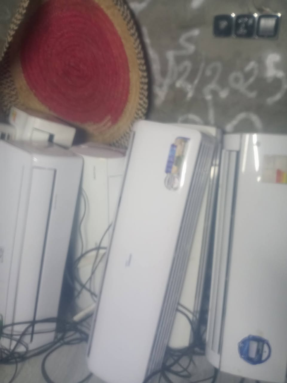 سبلت طنين ابو طن.  ابو طن نص.   بابل مركز شرطة الفيحاء فرع مقابل كلهن بلادي مامصلح. حديث.  بوري جديد.   توست حديث بوري جديد. طن سعر 250.  توست طن نص سعر 350بوري جديد. طنين 400.   بابل يوجد توصيل تنصيب. مجود.   ***********
