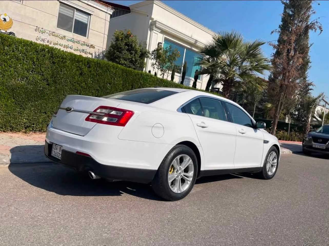 فورد تورس 2013 SE
المحرك: V6 3.5L
 * وارد شركة نيفا
 * بيدون صبوغ
 * المواصفات ومميزات الراحة:
   * كراسي كهرباء
   * نظام مانع الانزلاق
   * نظام رمز الدخول على الباب (كود الباب)
   * شغال
   * بصمة تشغيل وبصمة أبواب
   * يتوفر معها مفتاحين
   * تعديل سرعة 
   * جامات كهرباء
   * تبريد مركزي
   * سنوية جديدة
   * أربعة إطارات جديدة
   * المسافة المقطوعة: 200 ألف كم
 * السعر: 110 ورقة (11,000$) وبها مجال
 * الموقع: أربيل
للتواصل عبر الواتساب:
***********

