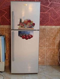 ثلاجه جديد مستخدم 3شهرر تحتاج ماطور فقط سعرها ٣٥٠ وبيها مجال للشراي فق...