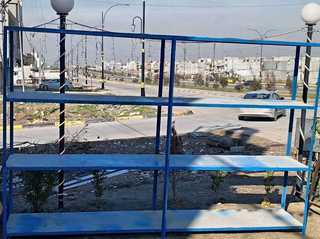 رف حديد ثقيل ارتفاع 300سم طول 200 عرض الرف 40 سم رف جديد الله شاهد مكلفني 200 الف سعره 150 وبي مجال *********** موصل, نينوى
