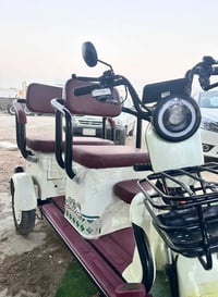 دراجه كهربائيه نضيفه استعمال قليل السعر (٩٨٠ الف) المكان حي القدس للتو...