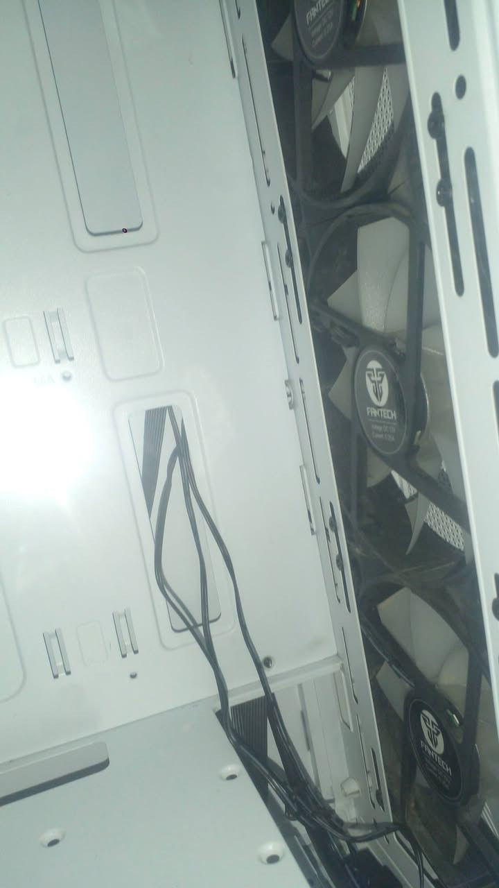 كيس فارغ مستعمل بيه 4فانات RGB 
سعره 45قفل 
توصيل متوفر


**إذا كنت صاحب هذا الإعلان وتريد حذفه لأي سبب، رجاءا أرسل رسالة إلى الدعم الفني**