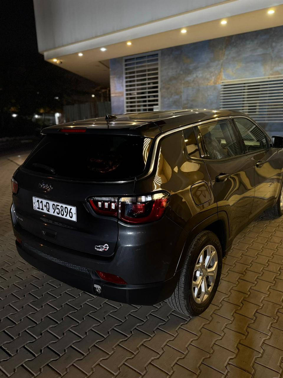 سلام عليكم شباب
جيب كومباس
V4 turbo 
موديل ٢٠٢٤
موصفات حلوه
داخل لونين
تحديد مسار 
رادر 
كروز سرعه
توقف ذاتي
شاشه جبيره
بولش وحمام جديد
تخم تاير جديد 
حداديه جديده
حادثها جاملغ وبنيد فقط
صبغها قطعتين يعني غيرهن ماكو
رقم بغداد نكليزي
اب اسمي
تحويل مباشر 
سياره نضيفه كلش
ما منقصه برغي 
ماشيه ١٢ الف
بدون داوخل 
سعرها 150بيها شي بسيط
مكاني بغداد


**إذا كنت صاحب هذا الإعلان وتريد حذفه لأي سبب، رجاءا أرسل رسالة إلى الدعم الفني**