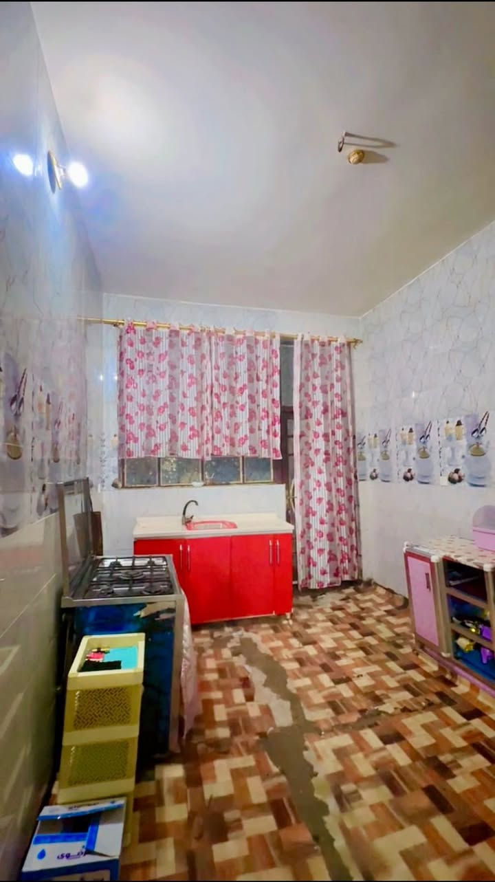 #مشتمل_للبيع 🏠 
مساحه 150 متر طابقيــن 
حي العسكـــــري ( زراعــي سند 25  ) ضهر صالون سميا

يحتـــــوي على :

- غرفتين نوم 
- صاله
- مطبخ 
-استقبال 

#السعر المطلوب 65 مليون  🛑

اي استفســــار ***********
