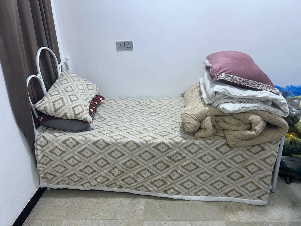 بنات عندي ذني الاغراض للبيع فدوه لحد تكسر بالسعر لان داشيل 🥹❤️

 طبلات للبيع ب50الف 

كنتور تركي ب50اريده 

وجرباية ب40 

 ياريت احد يجي ياخذهم كلهم  وبدون كسر بالسلعه ولحد يجي للبيت ويعامل بدون احراج رجاءاً من هسه نتفق ما انزل من السعر لان اني عارضتهم برخص مكاني بغداد الدوره


**إذا كنت صاحب هذا الإعلان وتريد حذفه لأي سبب، رجاءا أرسل رسالة إلى الدعم الفني**