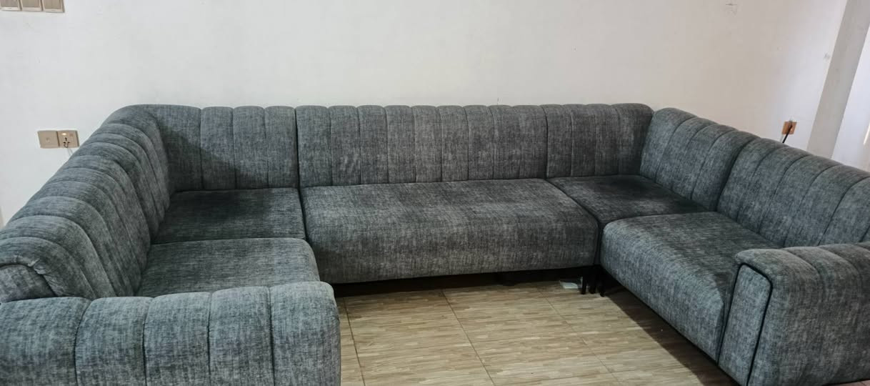 تخم ١٠ مقعد للبيع الله شاهد مفصلة تفصال الله شاهد ماخذة جديد٨٧٥ انطي سعر بما يرضي الله ملاحضة مستعمل كم شهر ***********شراي اتصل
