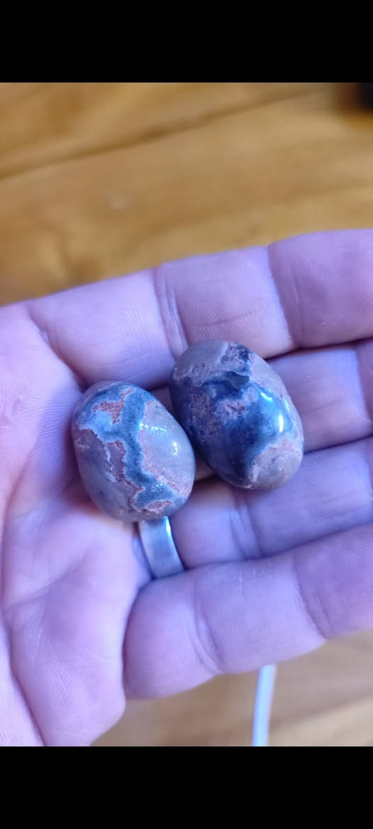 السلام عليكم اخوان مجموعة احجار ملاكط مال كاع للبيع اليريد هذا رقمي بي واتساب اسعار مناسبه وبخدمتكم للعلم ماعدي خدمة توصيل ***********
