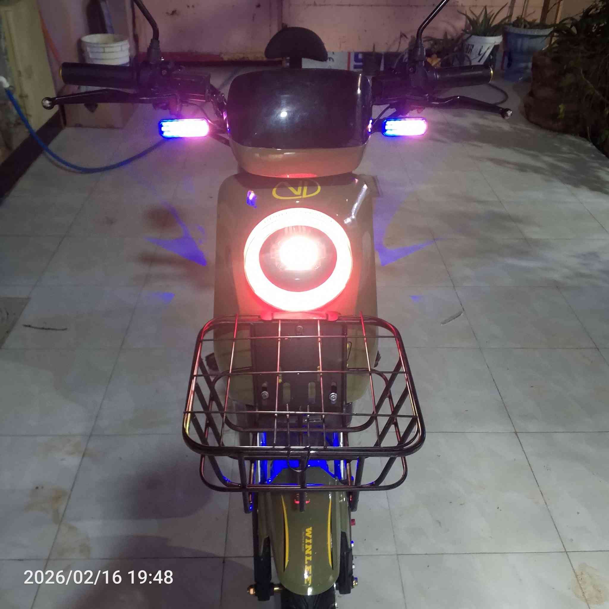 سلام عليكم دراجة شحنR9/2025 السعر خاص العنوان ديالى كنعان


**إذا كنت صاحب هذا الإعلان وتريد حذفه لأي سبب، رجاءا أرسل رسالة إلى الدعم الفني**