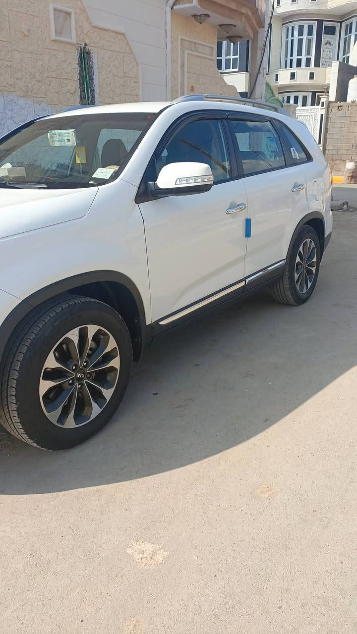 سلام عليكم سورنتو ٢٠١٤ مكينه 4 سلندر دوش 7 راكب 3 قطع تبريد رقم بغداد بسمي السياره مكفوله السونار موجود مكان واسط صويره السعر (180)وبيهة مجال للطيبين ***********
