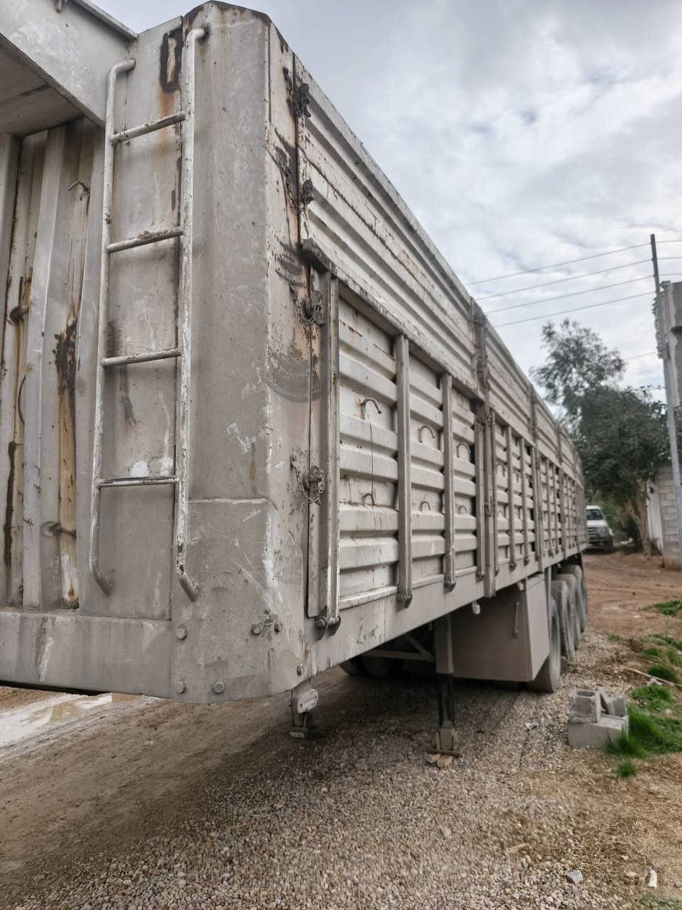 السلام عليكم عربانه غسان 2016 مكفوله كفاله عامه طول 12/50  4محاور دناكير 14 شاصي 16
العنوان ديالى بعقوبة 
***********
***********
