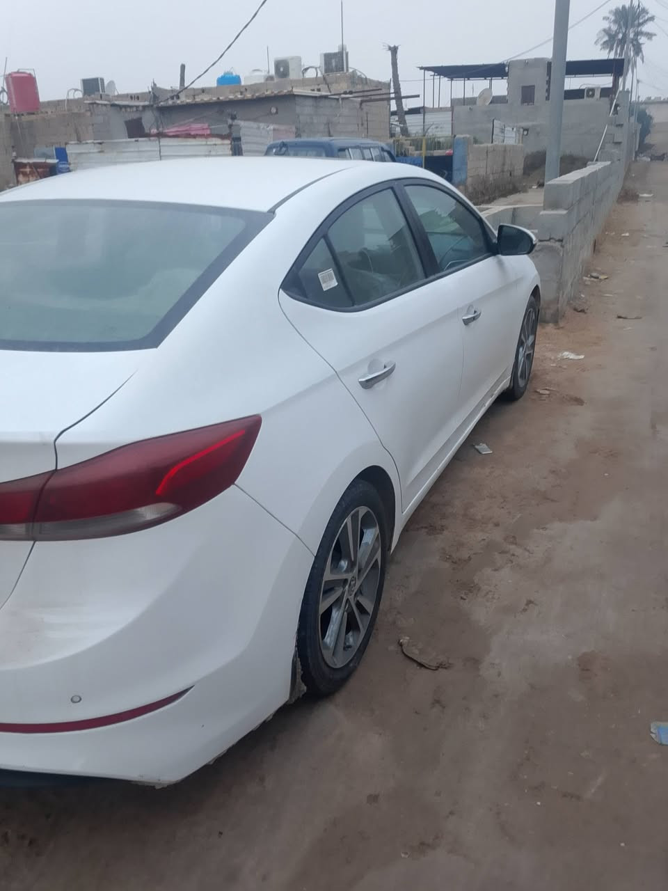 السلا عليكم. يا الله صباح خير ع الجميع. النترا. خليجي سنويه منتهيه بسم الشركة عدي بيه وكاله مديل 19فول مواصفات. نضام ترحيب بصمه تشغيل بصمه ابواب تبريد وتدفئه تايرات ستوني شادهن السياره بسه اربع مكانات بارد كلش بصيطه. وبيه الجاملق جهة السايق امبدل س 135 استفسار العنوان البصره التنومة ***********
